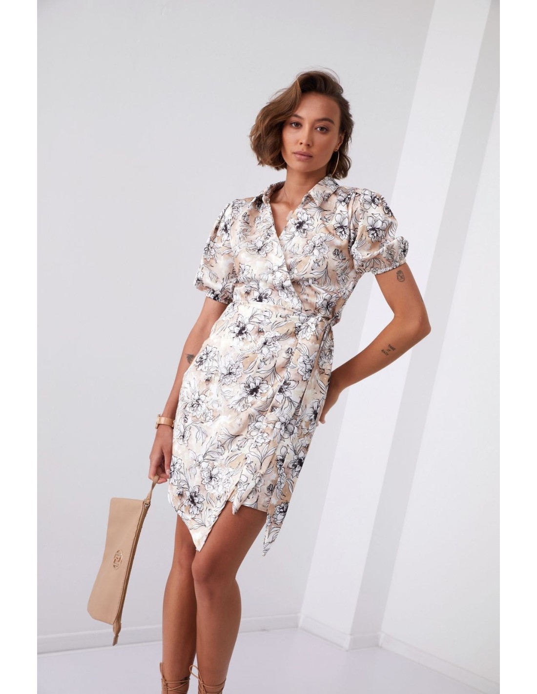 Rochie cu guler cu imprimeu floral, bej FG638 - Magazin online - Boutique